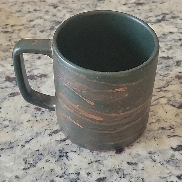 2 for 1 Starbucks mugs - Picture 3 of 4